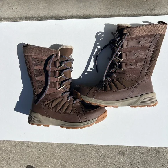 Columbia Women’s Dark Brown Snow Boots - Picture 3 of 8